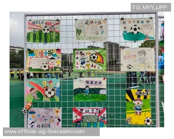 在阳光下奔跑的小学足球场见证孩子们的成长与梦想 在阳光下奔跑的小学足球场见证孩子们的成长与梦想